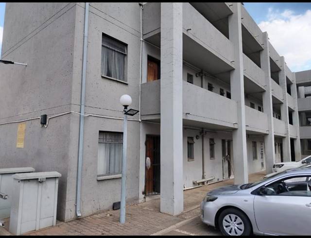 2 BEDROOM APARTMENT FOR SALE IN JABULANI